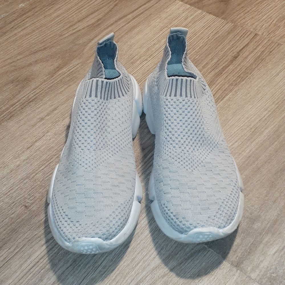 Grey Slip on Sneakers 8.5/40